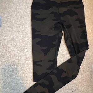 Pink camo leggings